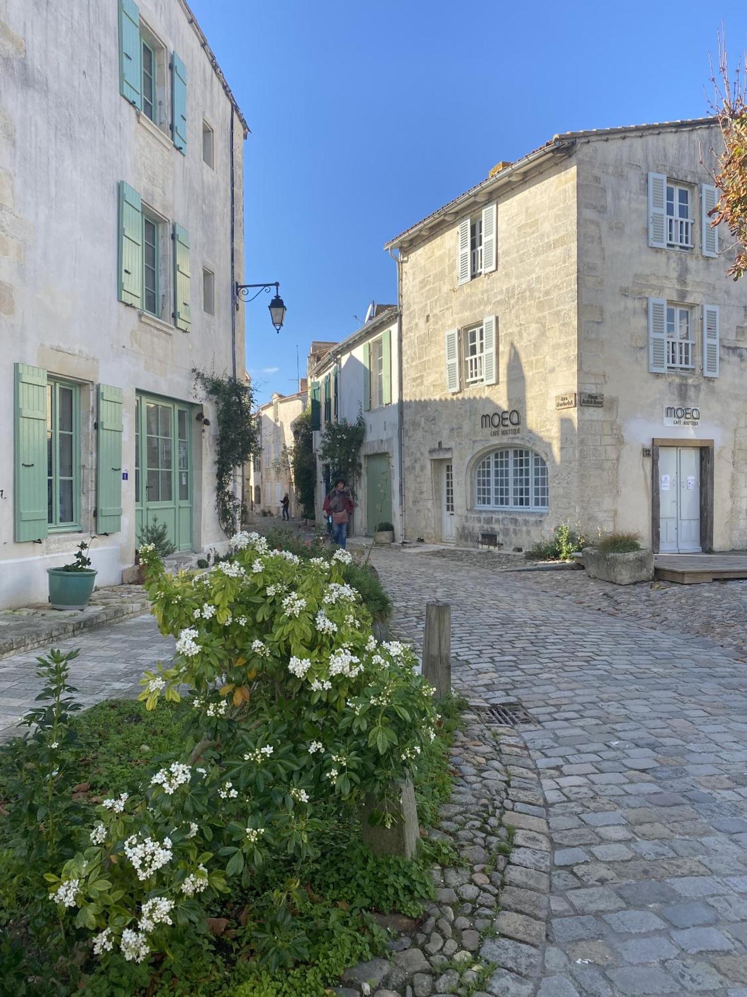 Les Remparts Apartment Saint-Martin-de-Re Exterior photo