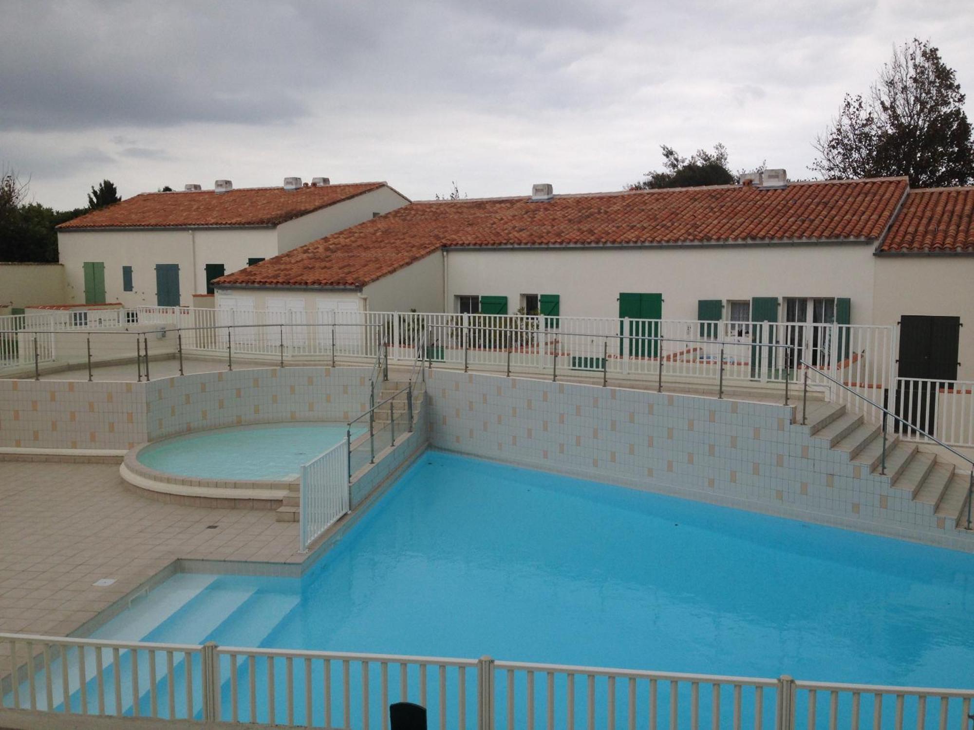 Les Remparts Apartment Saint-Martin-de-Re Exterior photo
